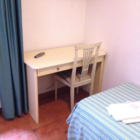 Albergo Sonia ฟลอเรนซ์ ภายนอก รูปภาพ