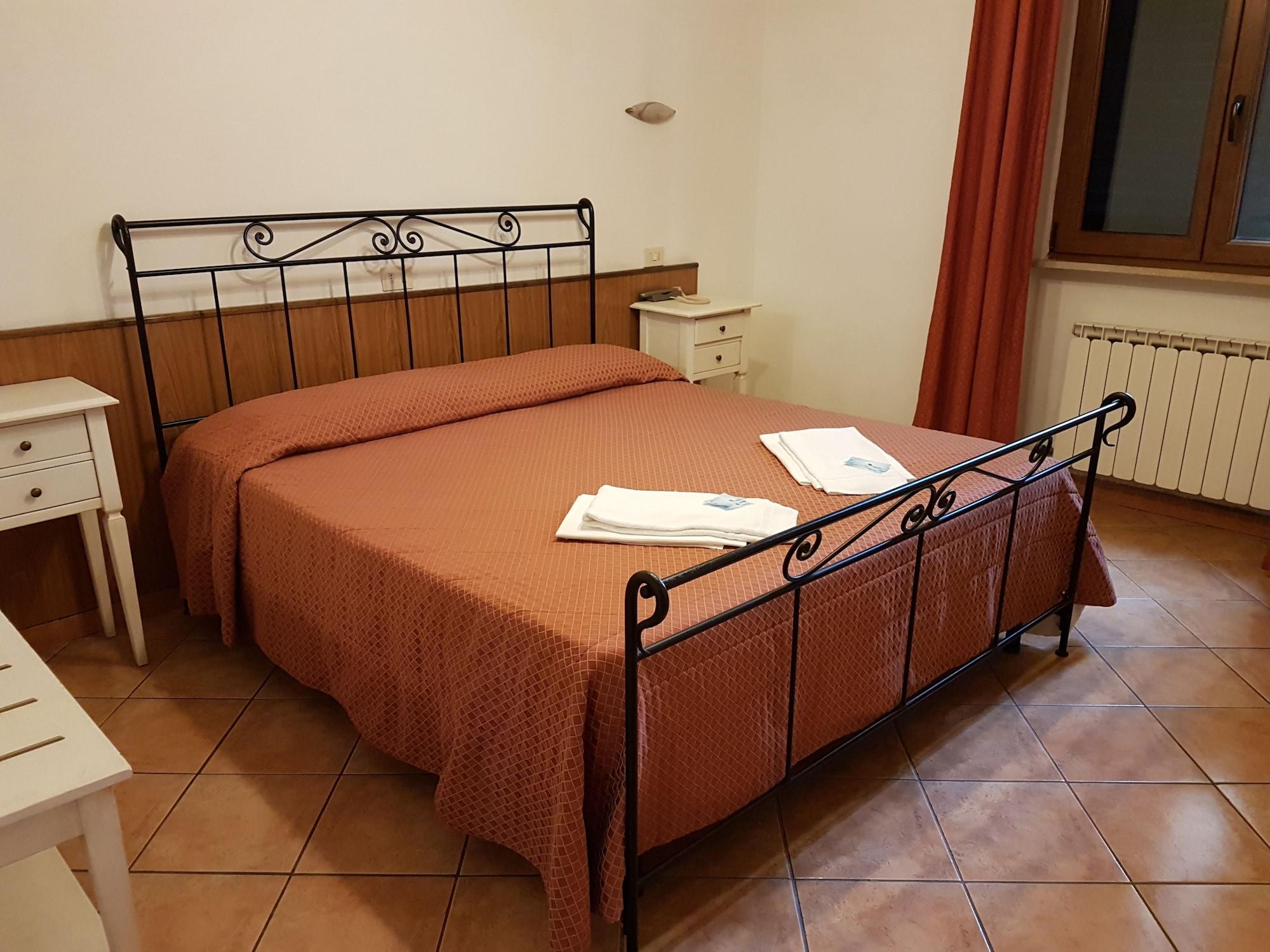 Albergo Sonia ฟลอเรนซ์ ภายนอก รูปภาพ