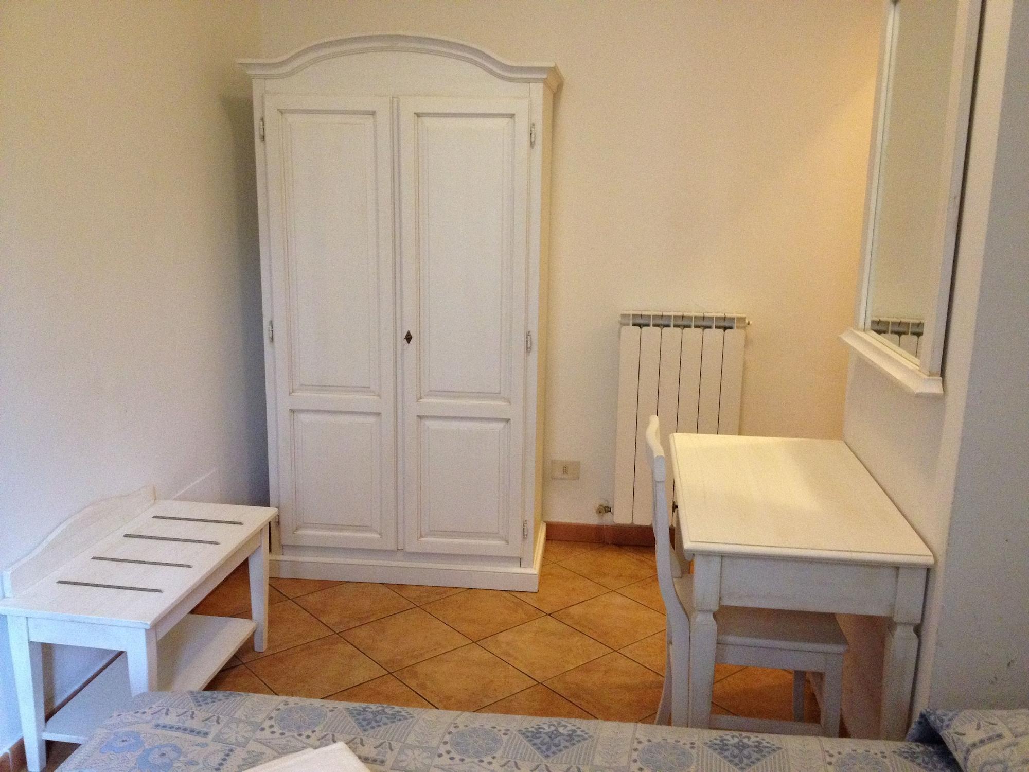 Albergo Sonia ฟลอเรนซ์ ภายนอก รูปภาพ