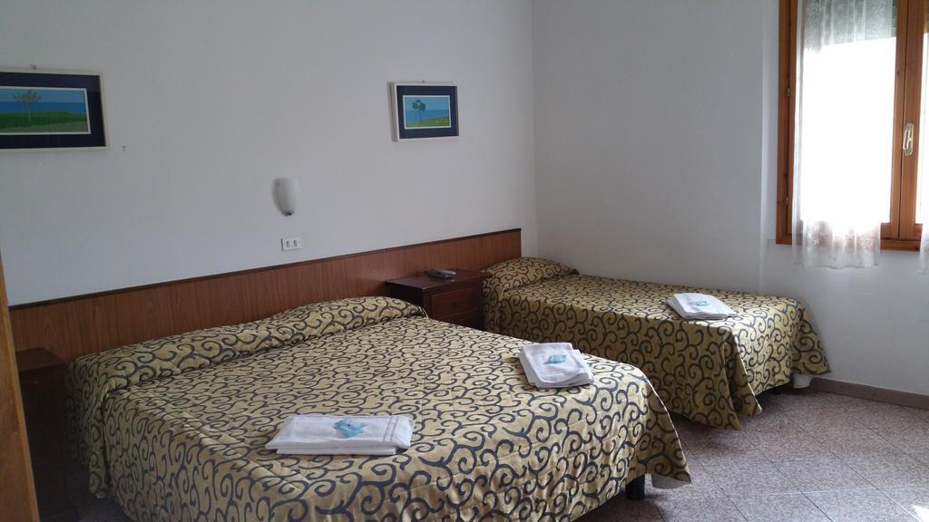 Albergo Sonia ฟลอเรนซ์ ภายนอก รูปภาพ