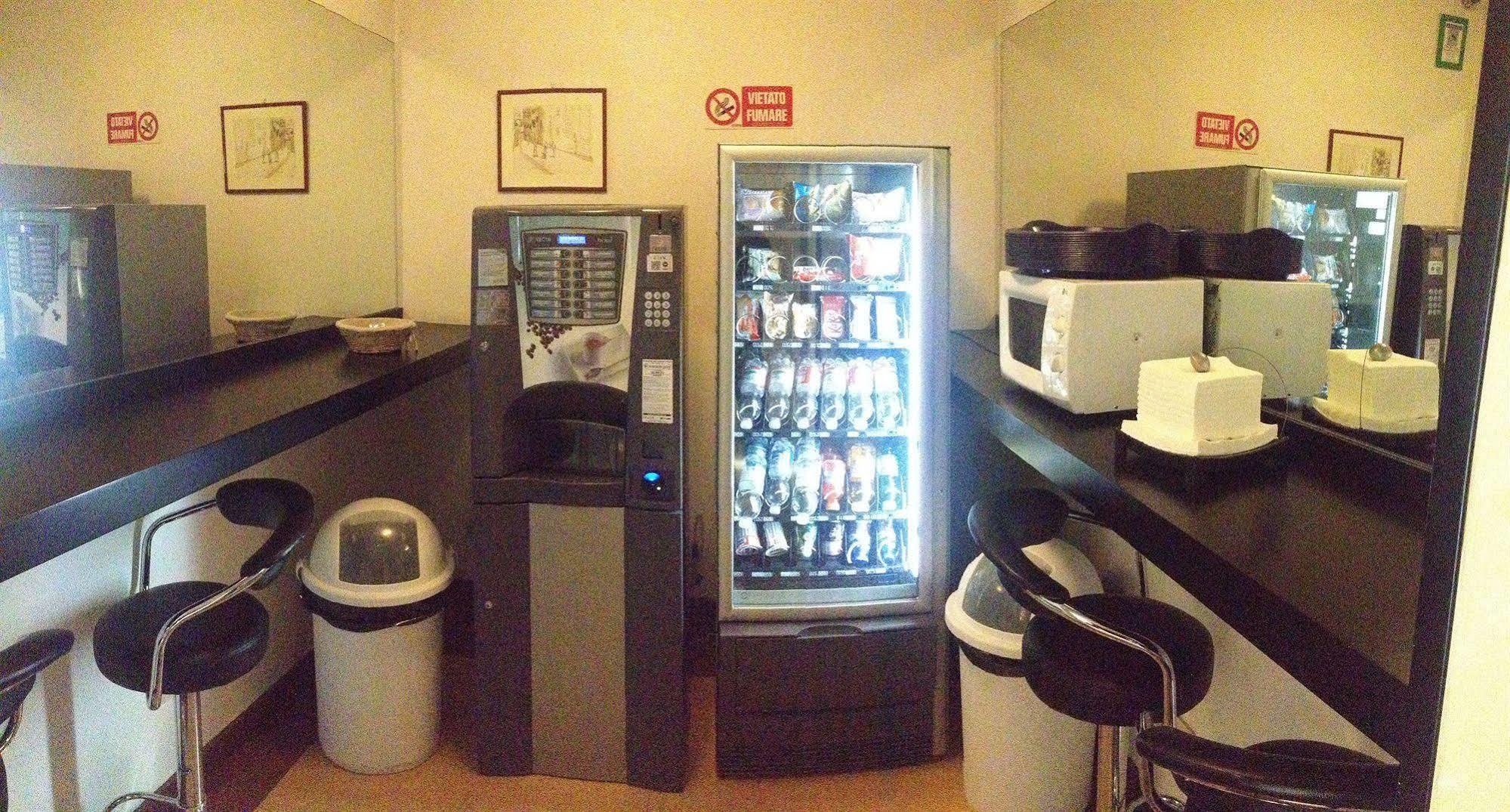 Albergo Sonia ฟลอเรนซ์ ภายนอก รูปภาพ